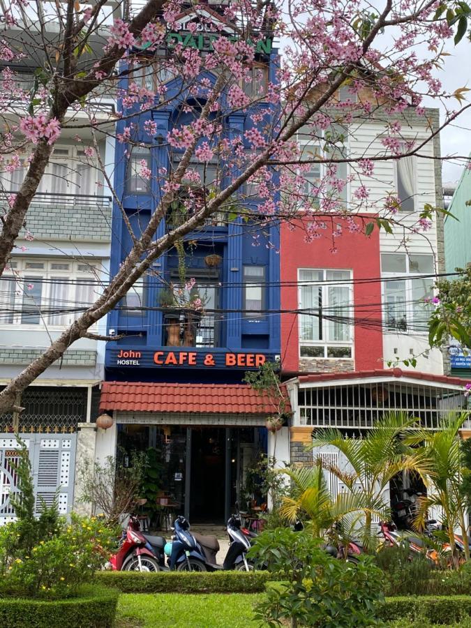 Hostel-John Cafe And Beer Dalat Bagian luar foto